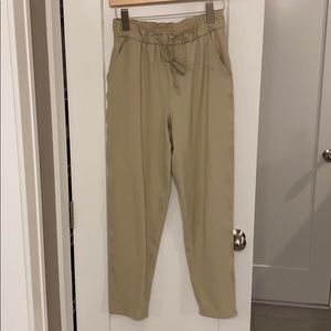 Lululemon Keep Moving Pant 7/8